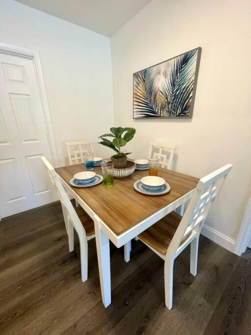 | The House with the Best Pool Area in Ft Lauderdale