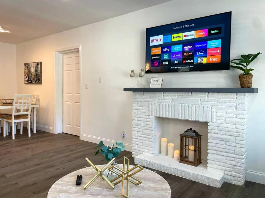  | The House with the Best Pool Area in Ft Lauderdale