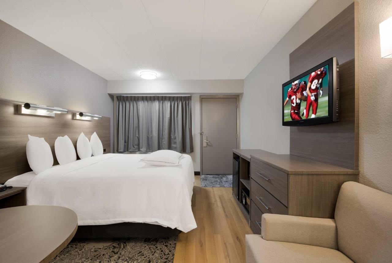 Premium King Room Disability Access Smoke Free (Upgraded Bedding & Snack) at Red Roof Inn PLUS+ Chicago - Naperville
