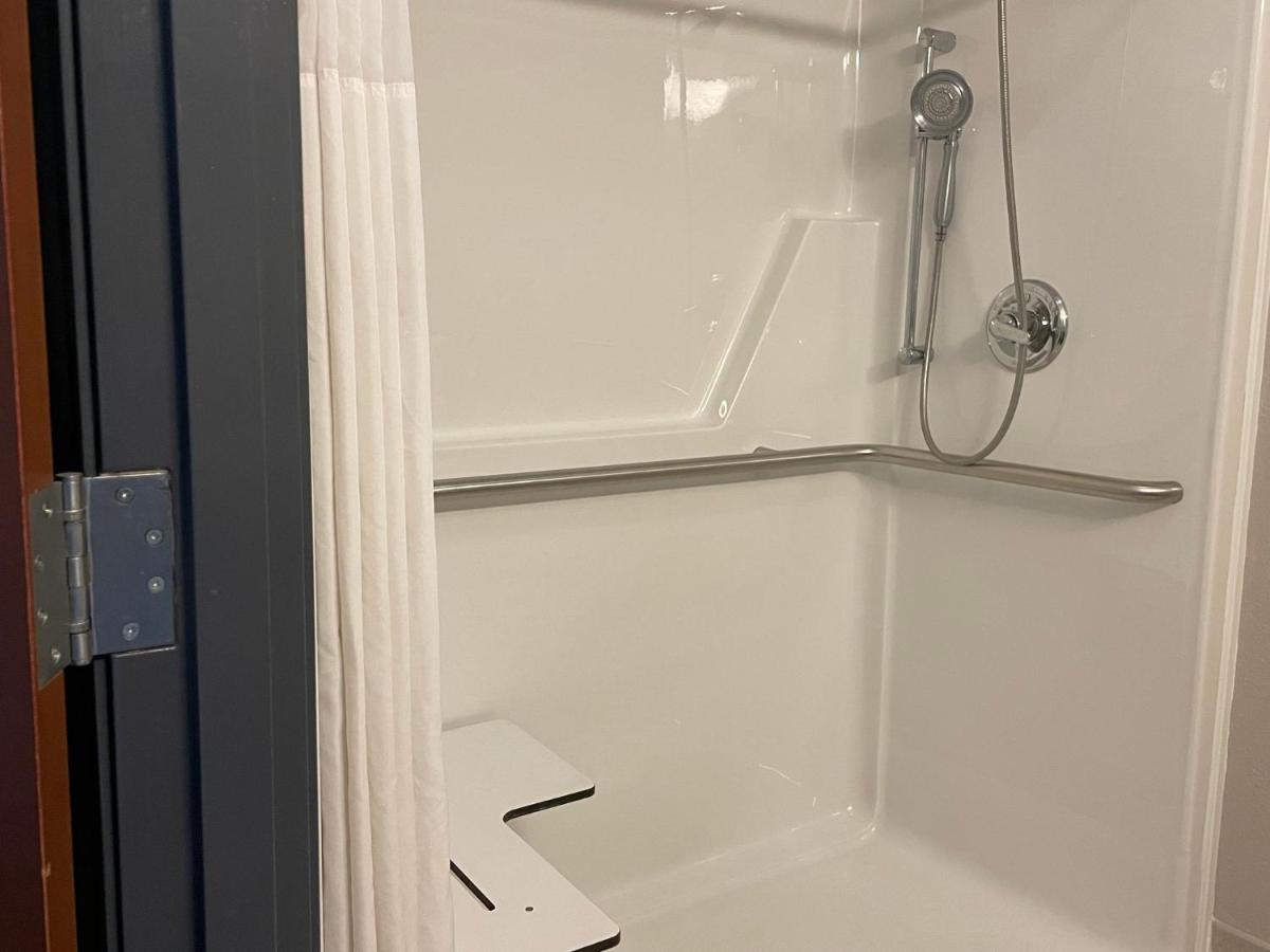 Superior King Room Disability Access Roll-In Shower Smoke Free at Red Roof Inn PLUS+ Washington DC - Rockville