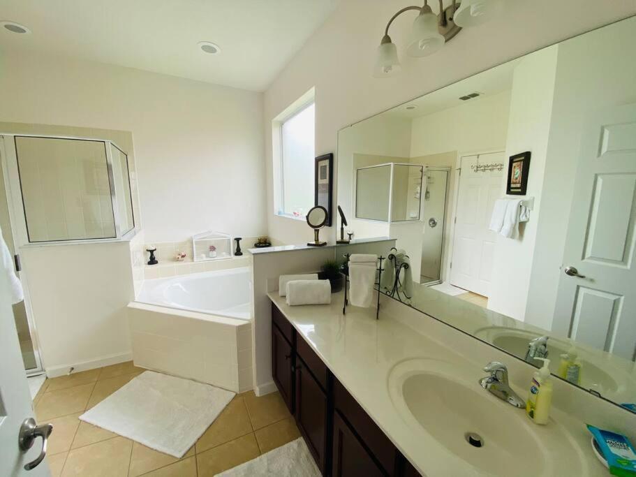  | Disney Area Pool Home - 6BR/4.5Ba - 12 Guests