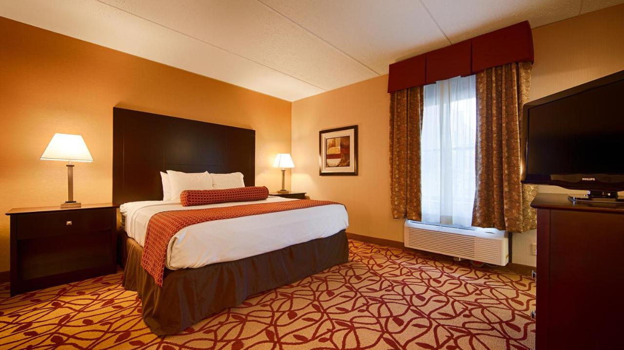 King Room - Non-Smoking (Larger Room) at Best Western Park Hotel