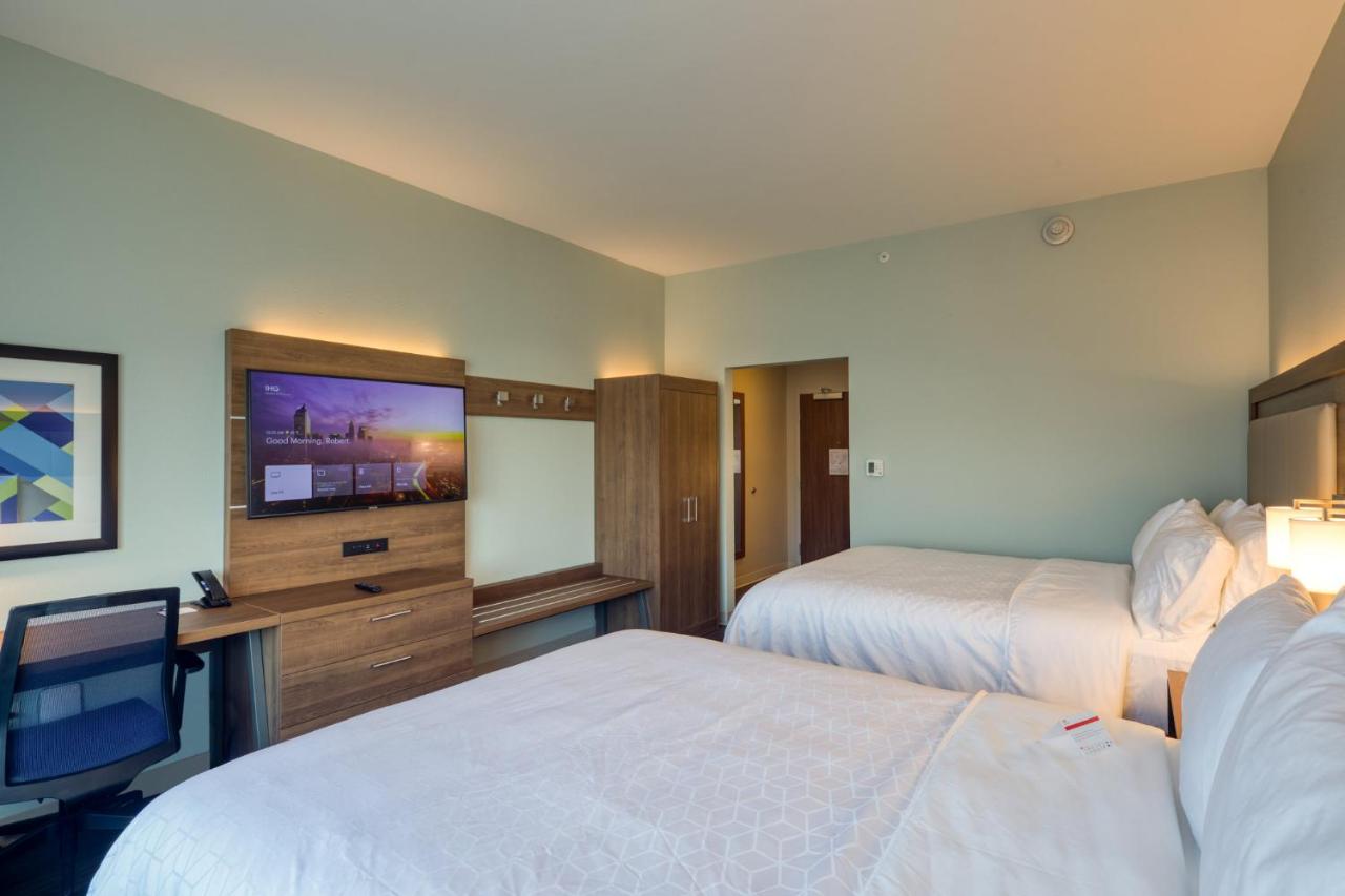 Location Room with Two Beds - Non-Smoking at Holiday Inn Express & Suites Charlotte - South End by IHG