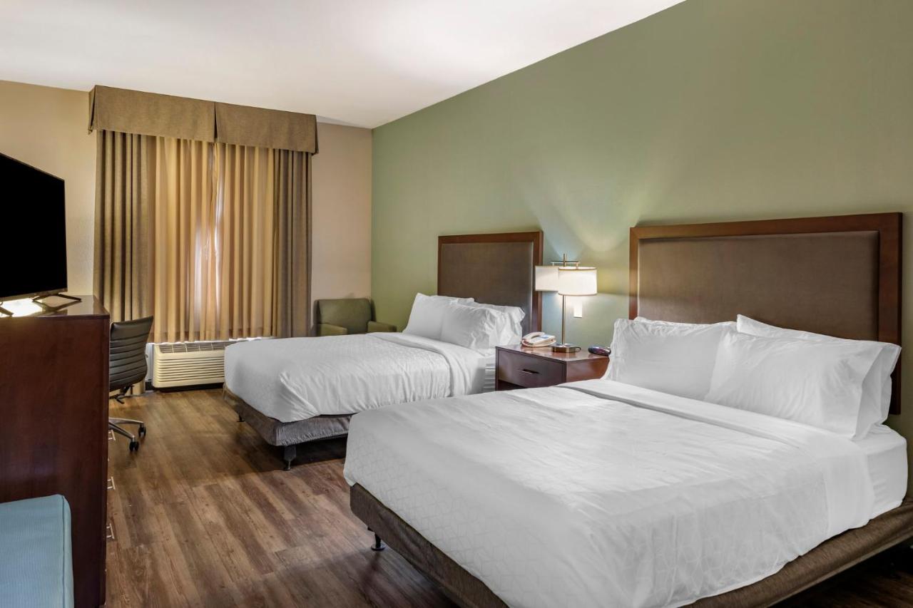  | Holiday Inn Express Hotel & Suites Indio