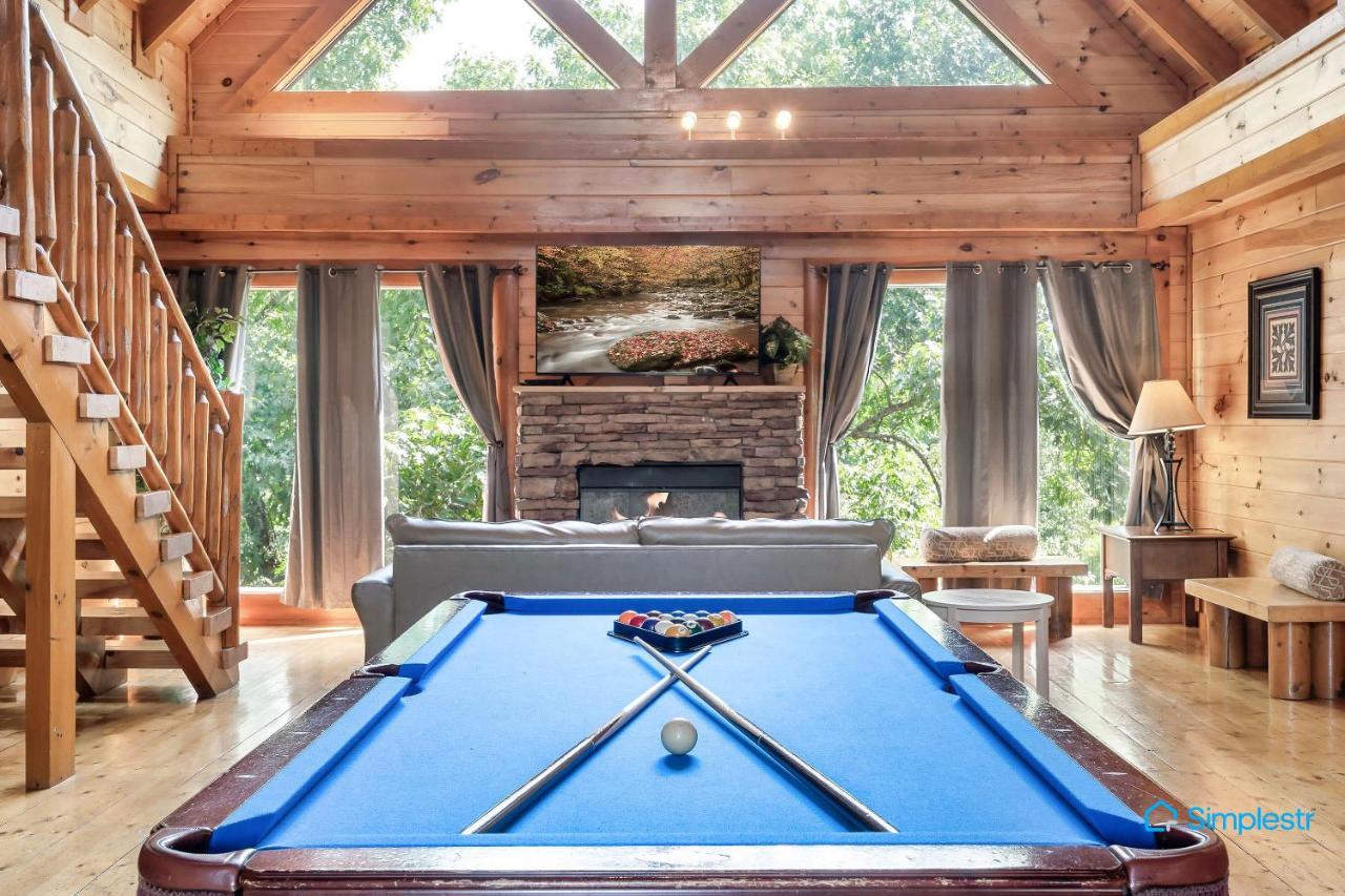 | Game Room 4 Private Spa Tubs BBQ Theater Pool