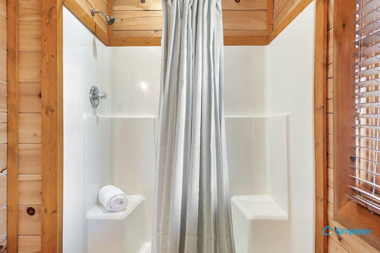 | Game Room 4 Private Spa Tubs BBQ Theater Pool