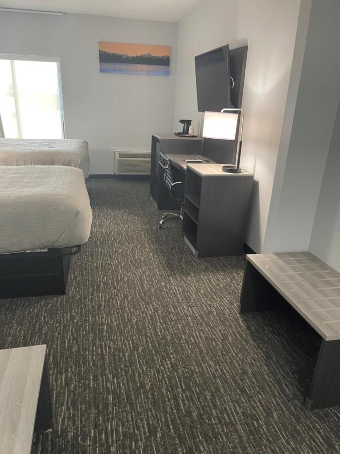 Queen Suite with Two Queen Beds - Non Smoking at Quality Suites Abilene Mall Area