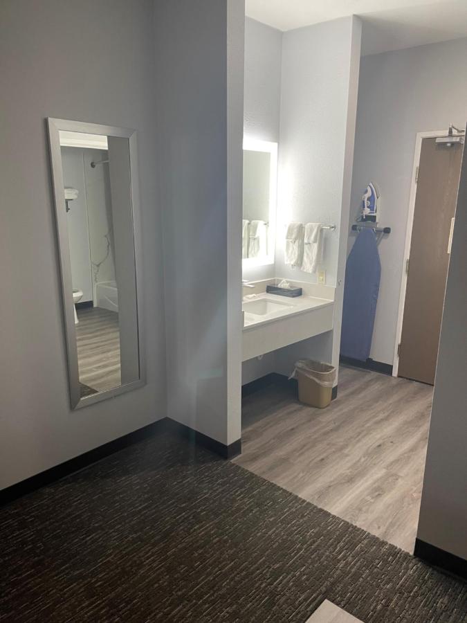 Queen Suite with Two Queen Beds - Non Smoking at Quality Suites Abilene Mall Area
