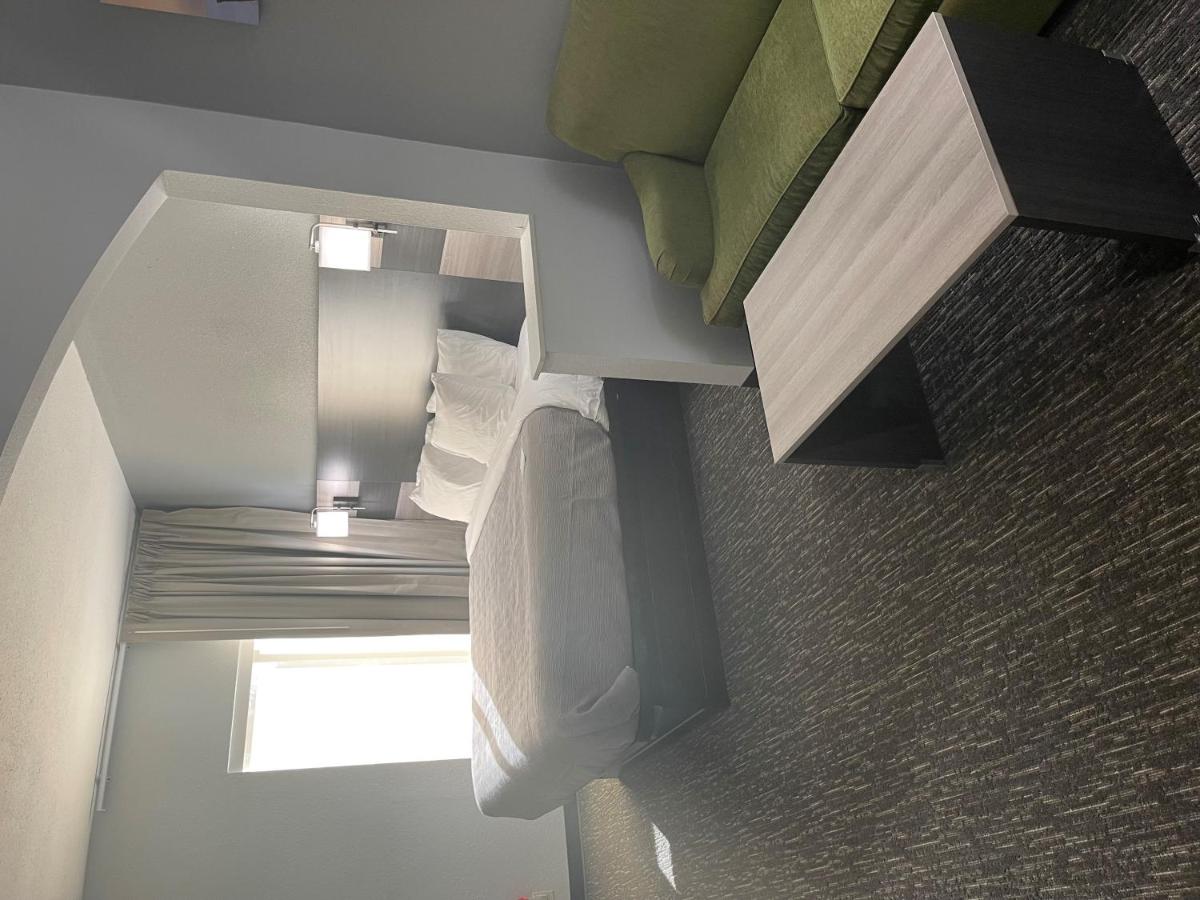 King Suite - Non Smoking at Quality Suites Abilene Mall Area
