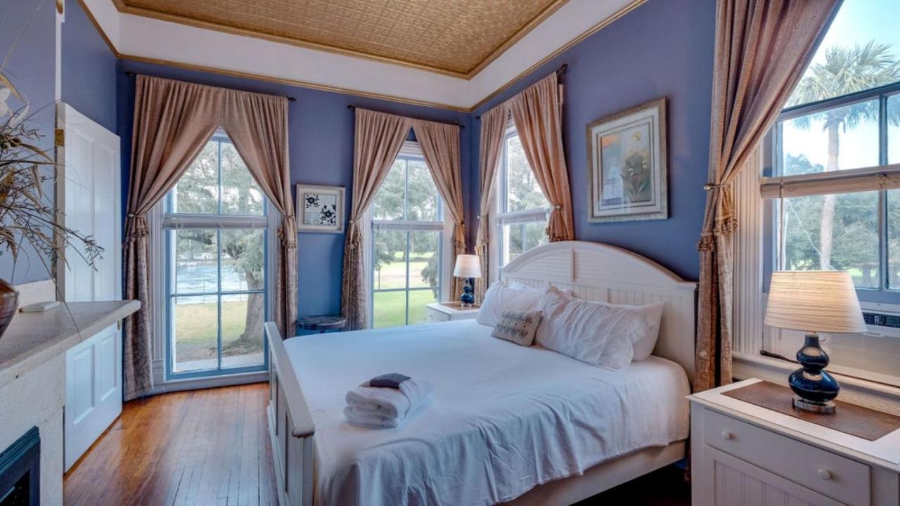  | Forsyth Park 2 Bedroom Beauty