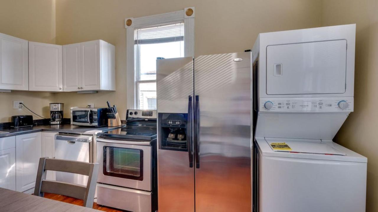 | Forsyth Park 2 Bedroom Beauty