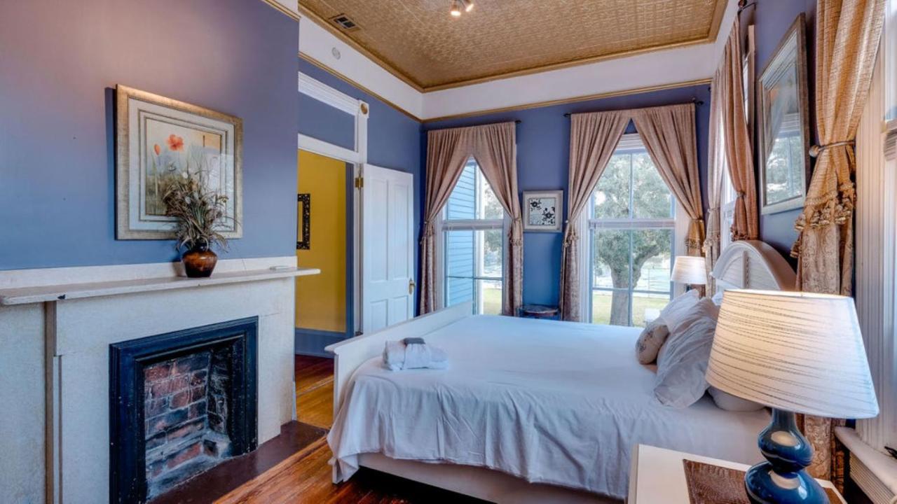 | Forsyth Park 2 Bedroom Beauty
