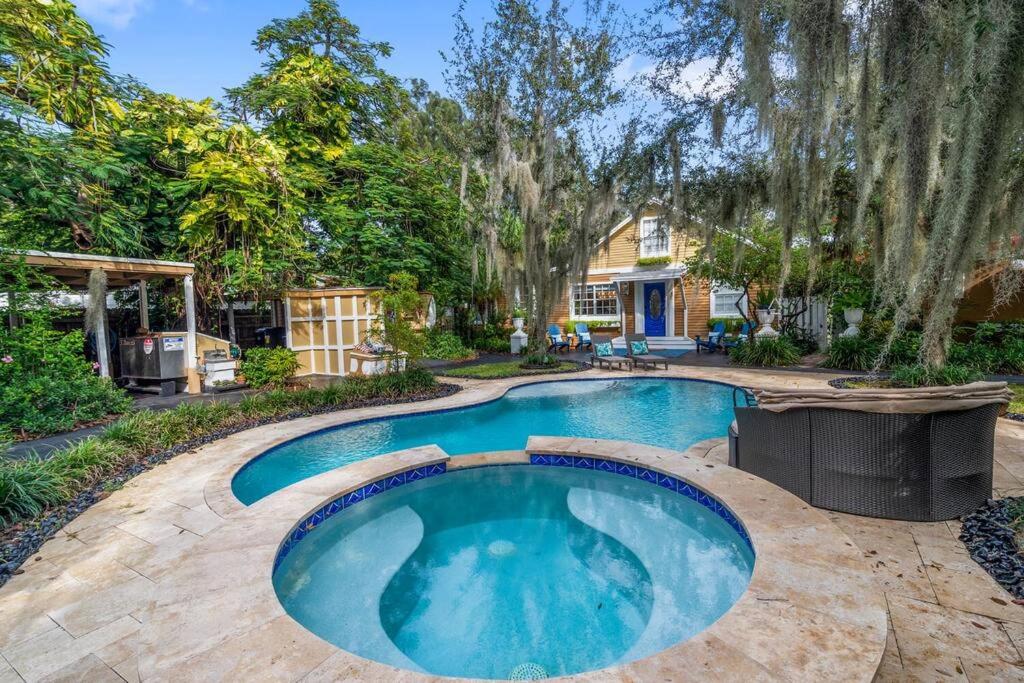  | Tropical Oasis Located Near Lake With Pool and Hot Tub
