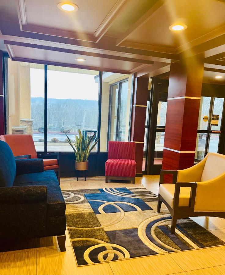 | Best Western Plus Poconos Hotel