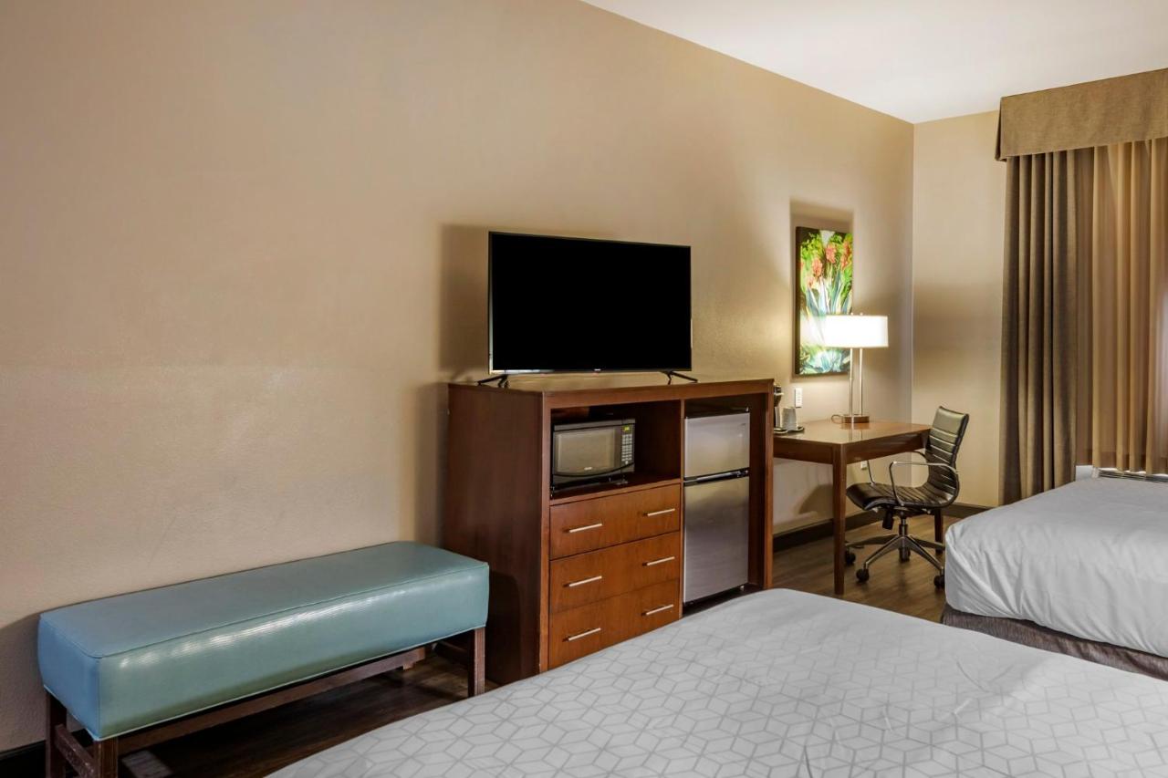 Feature Room with Two Double Beds - Non-Smoking at Holiday Inn Express & Suites Indio - Coachella Valley by IHG