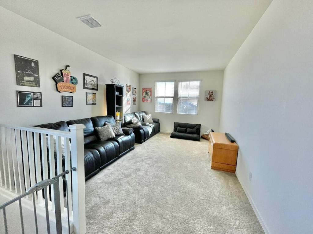 | Modern Home with Pool, Spa and Super Bowl Ready