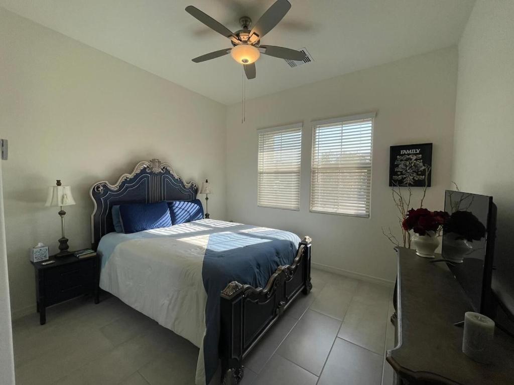 | Modern Home with Pool, Spa and Super Bowl Ready