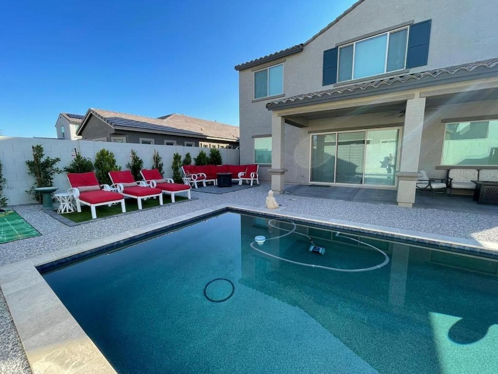 | Modern Home with Pool, Spa and Super Bowl Ready