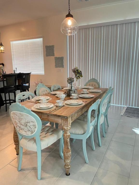 | Modern Home with Pool, Spa and Super Bowl Ready