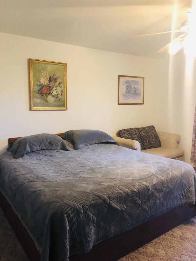 | Black Hills Motel at Quail's Crossing