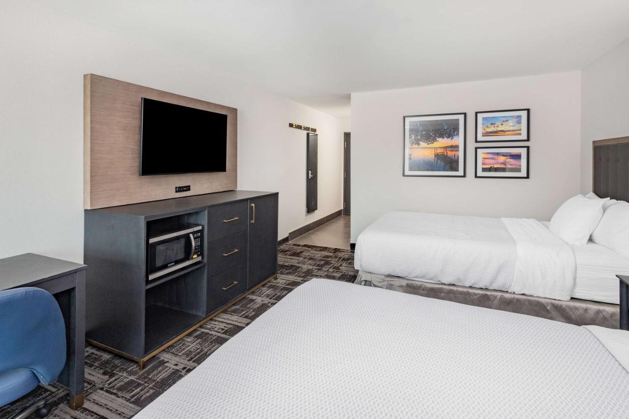 2 Queen Beds, Mobility Accessible Room, Bathtub w/Grab Bars, Non-Smoking at La Quinta Suites by Wyndham South Bend Notre Dame Area