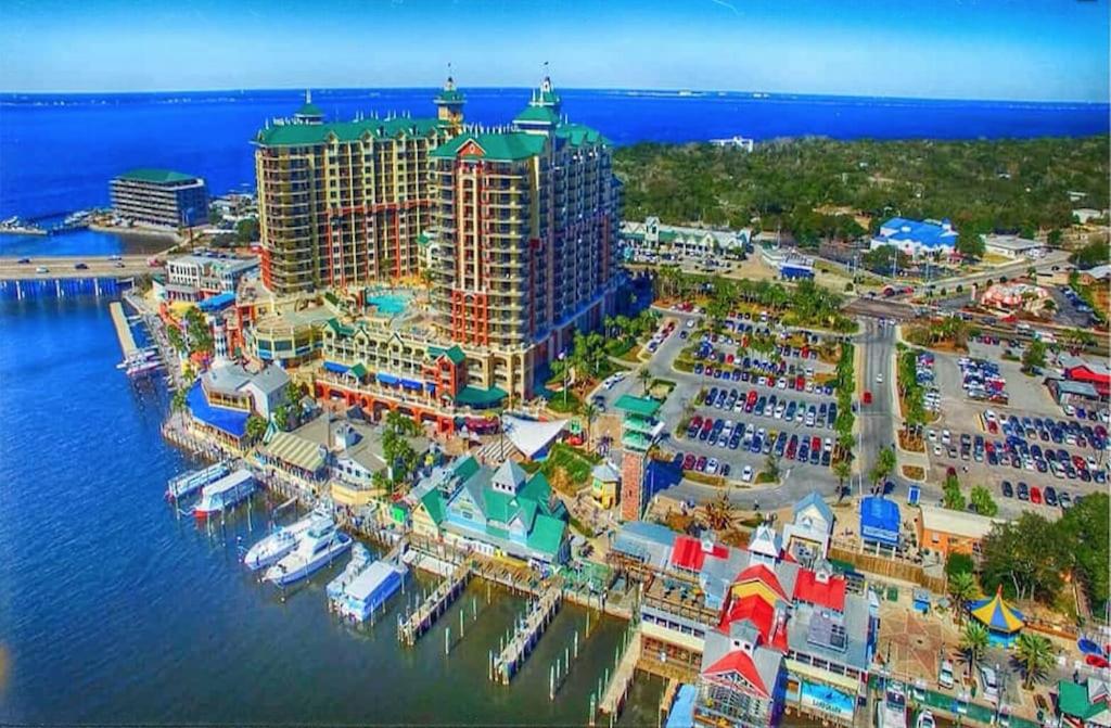 | NEW AMAZING VIEWS LOCATION ONLY 42 CONDOS PRIVATE BEACH HOLIDAY ISLE IN DESTIN !