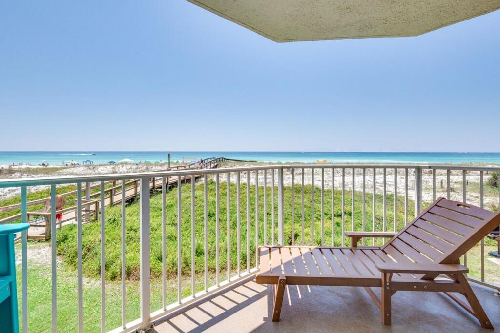 | NEW AMAZING VIEWS LOCATION ONLY 42 CONDOS PRIVATE BEACH HOLIDAY ISLE IN DESTIN !