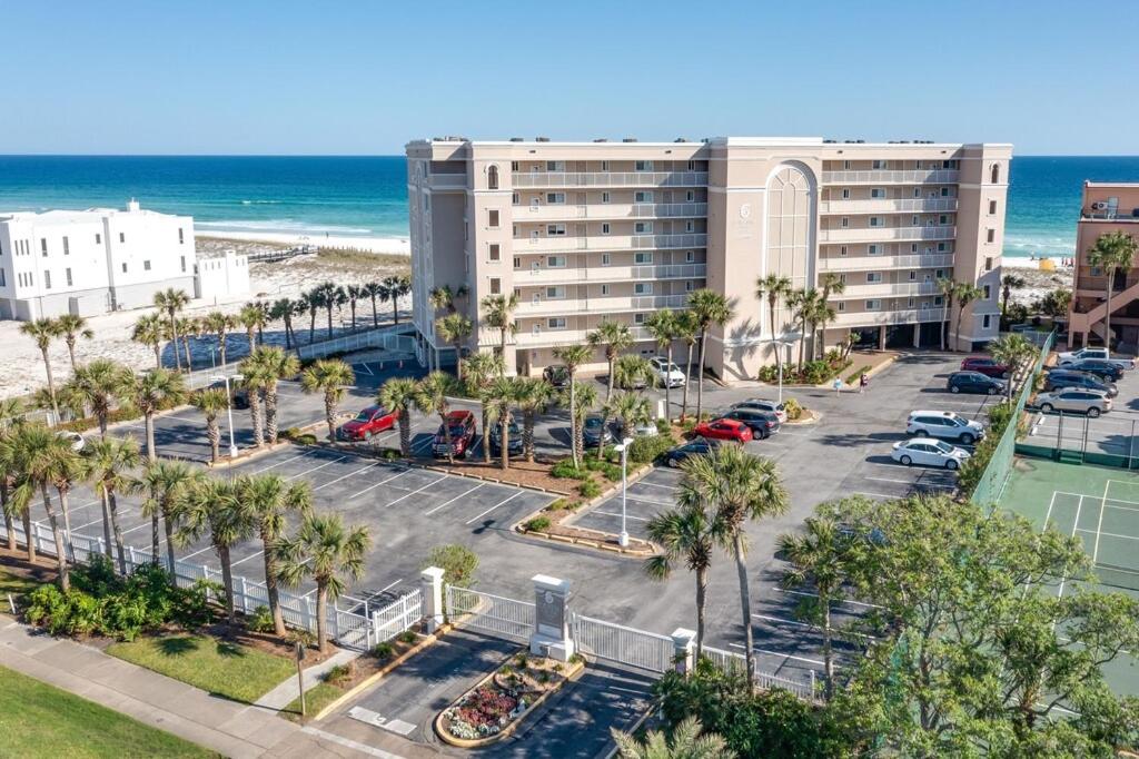 | NEW AMAZING VIEWS LOCATION ONLY 42 CONDOS PRIVATE BEACH HOLIDAY ISLE IN DESTIN !