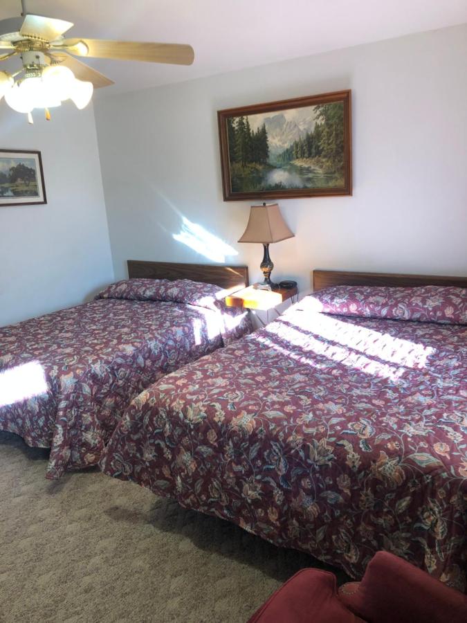 | Black Hills Motel at Quail's Crossing