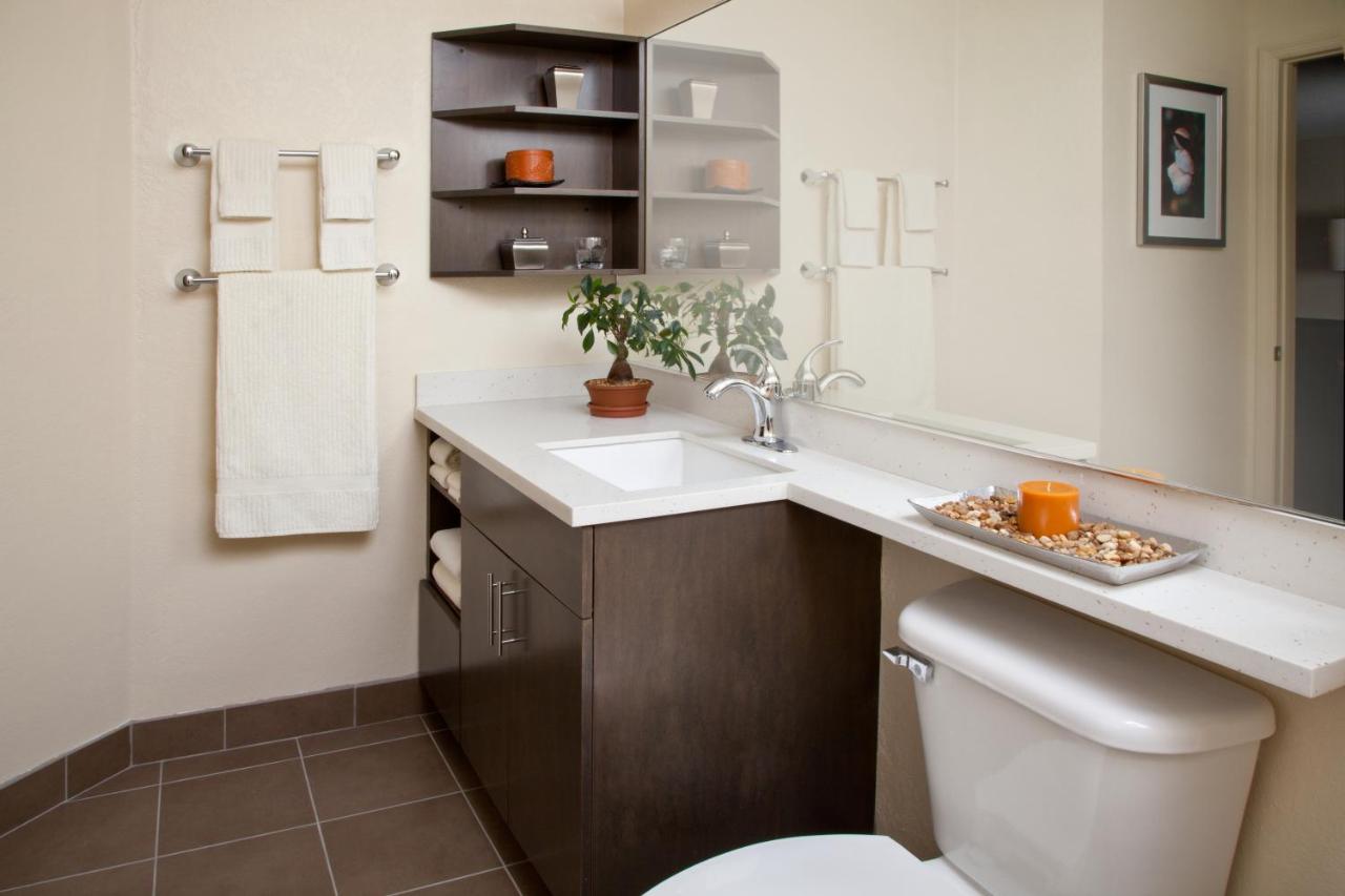 One-Bedroom King Suite - Disability Access at Candlewood Suites Cotulla by IHG