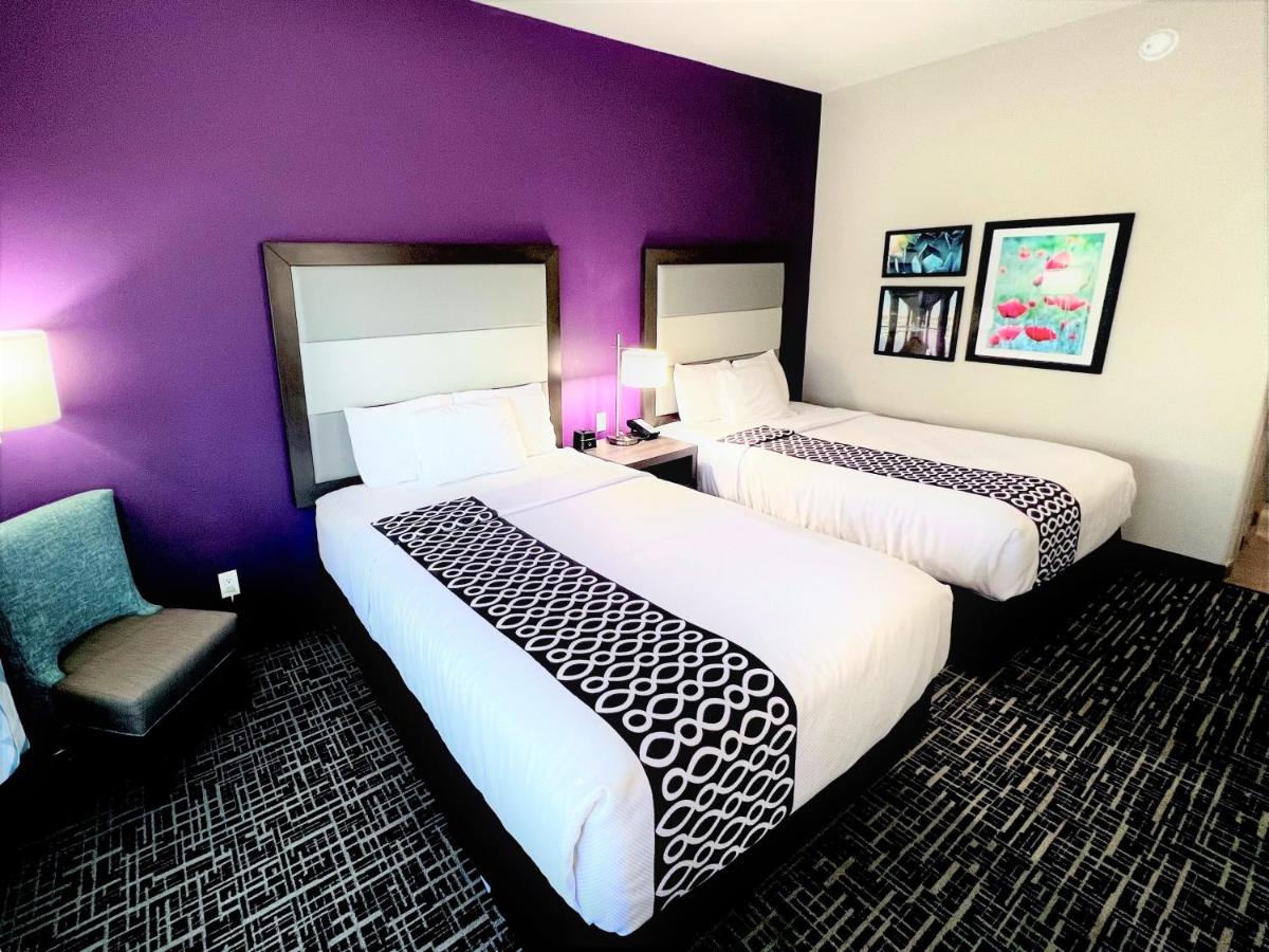 Deluxe Queen Room with Two Queen Beds at La Quinta Inn & Suites by Wyndham Pharr North McAllen