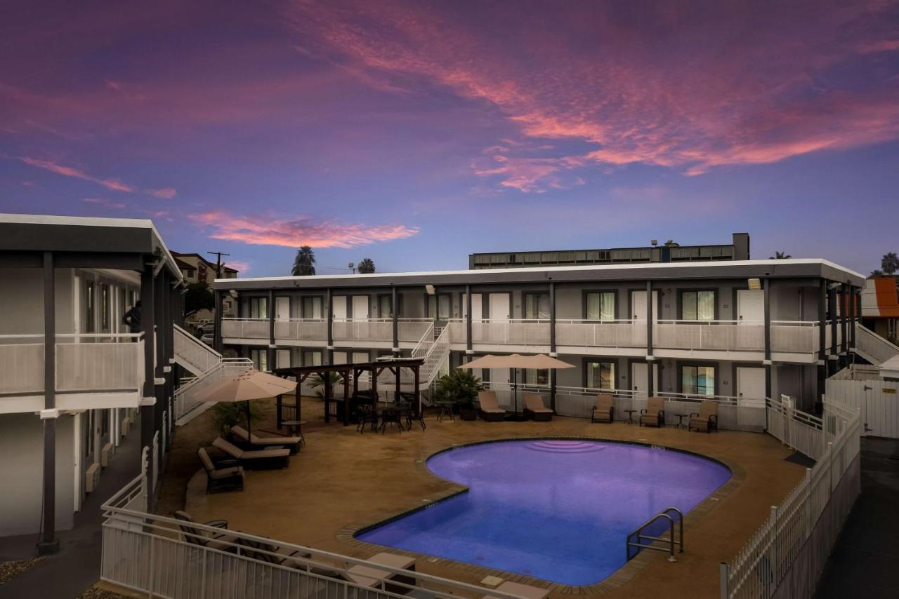 | SureStay Hotel Laredo by Best Western