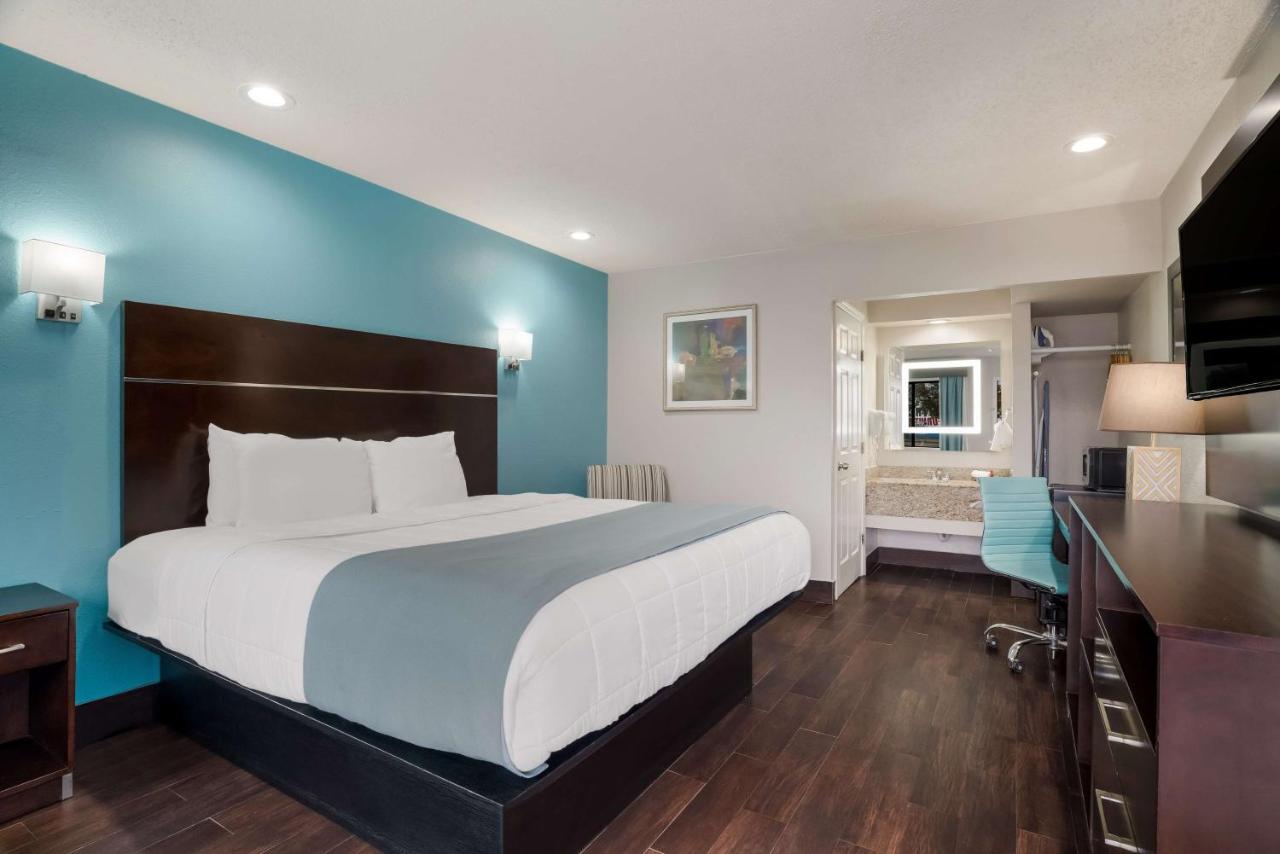 | SureStay Hotel Laredo by Best Western