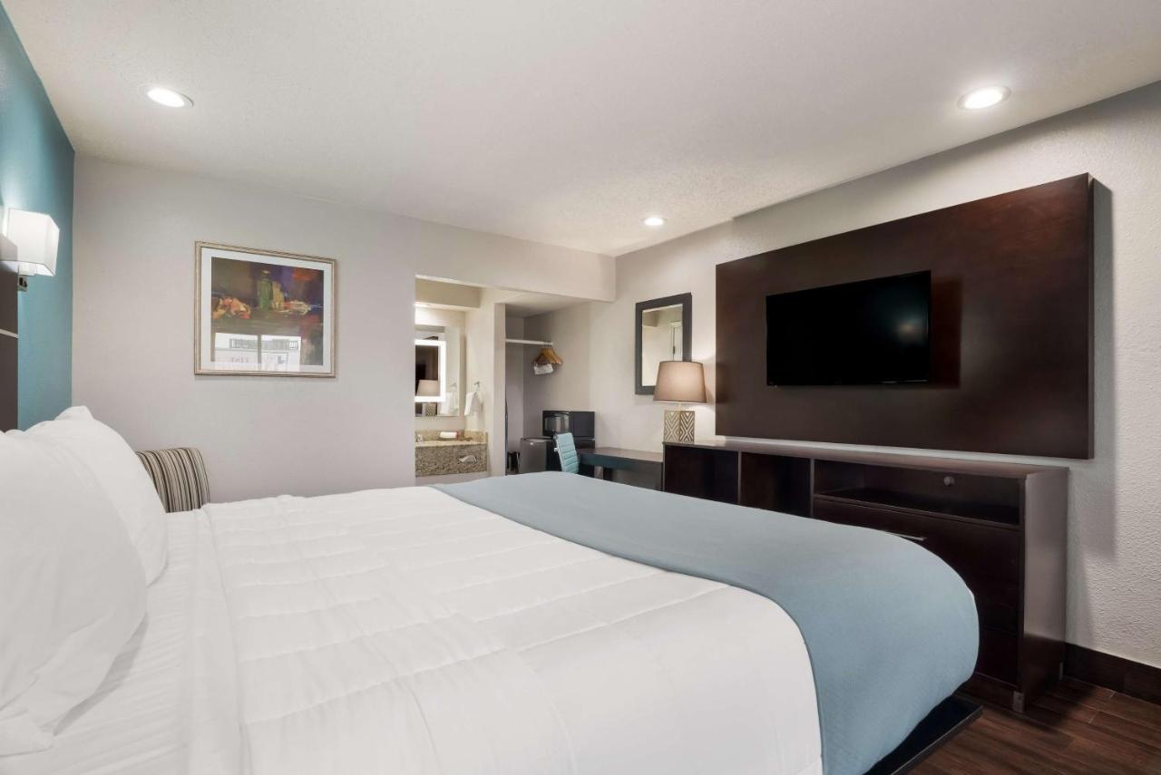 | SureStay Hotel Laredo by Best Western