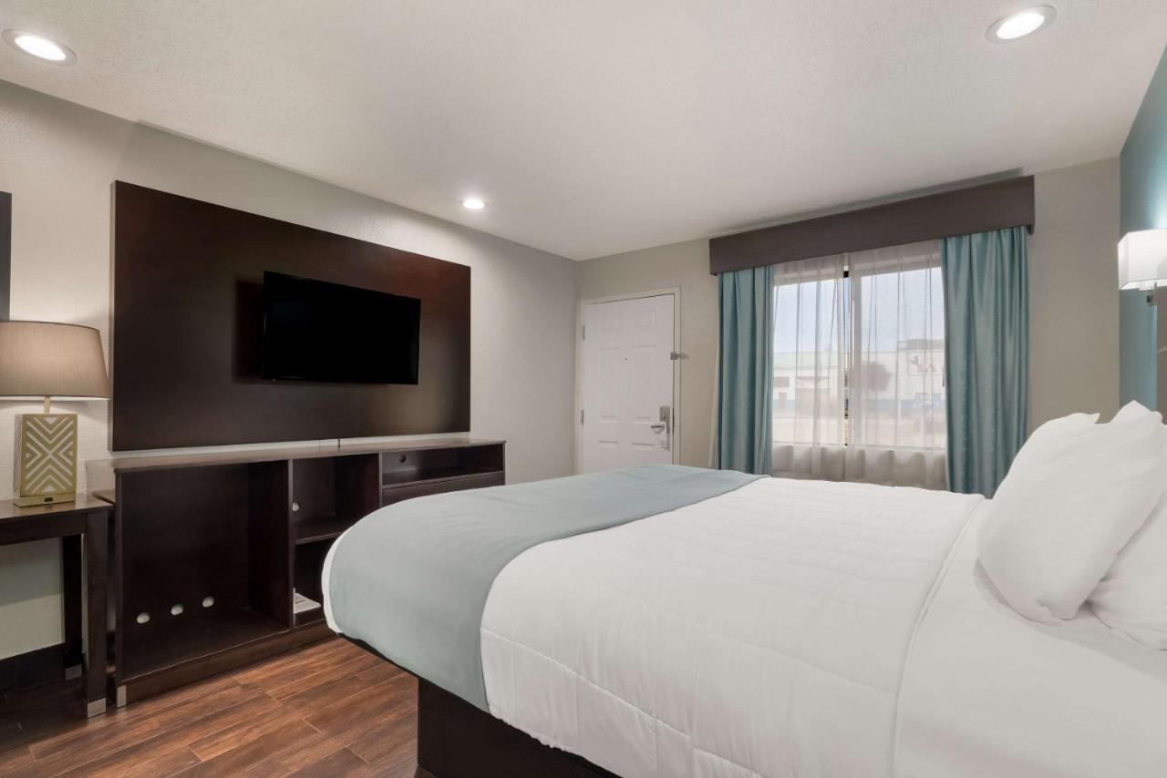 | SureStay Hotel Laredo by Best Western