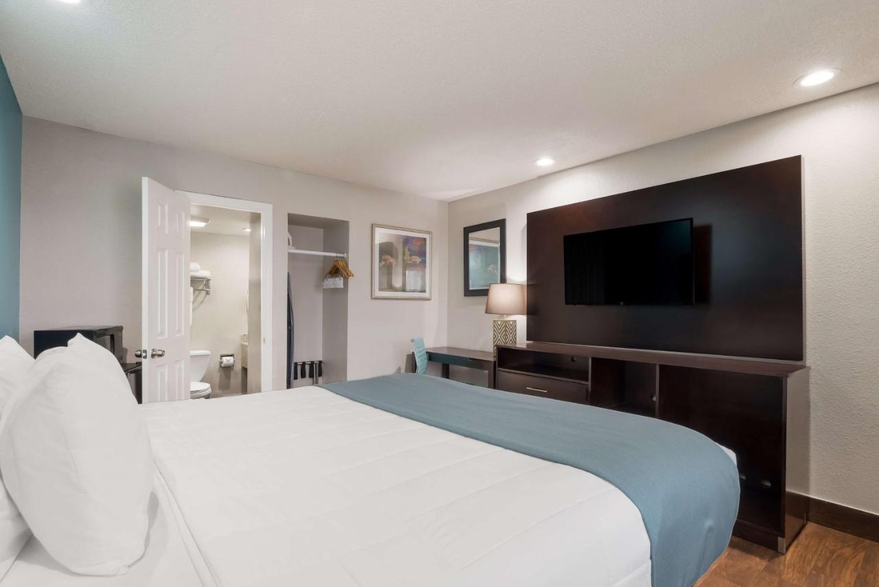 | SureStay Hotel Laredo by Best Western