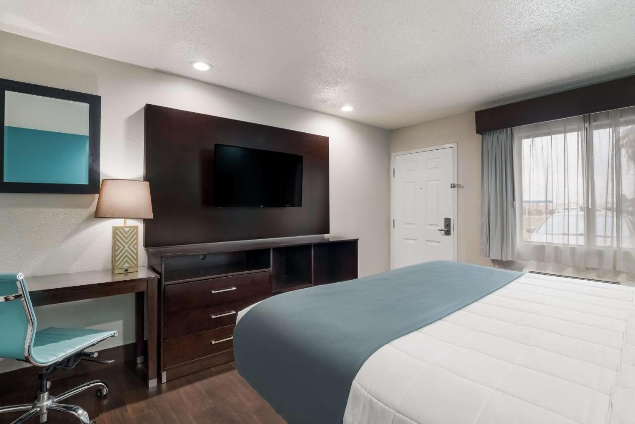 | SureStay Hotel Laredo by Best Western