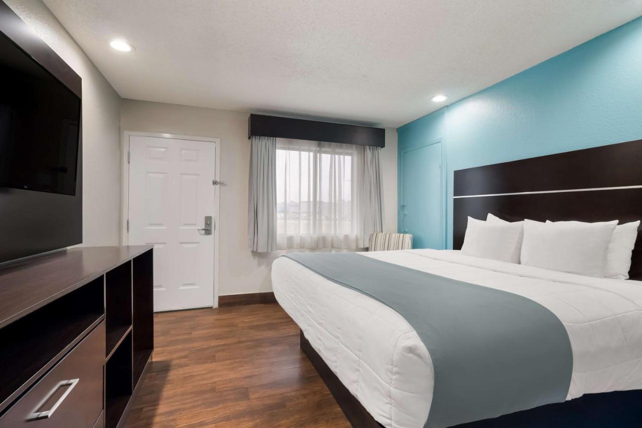 | SureStay Hotel Laredo by Best Western