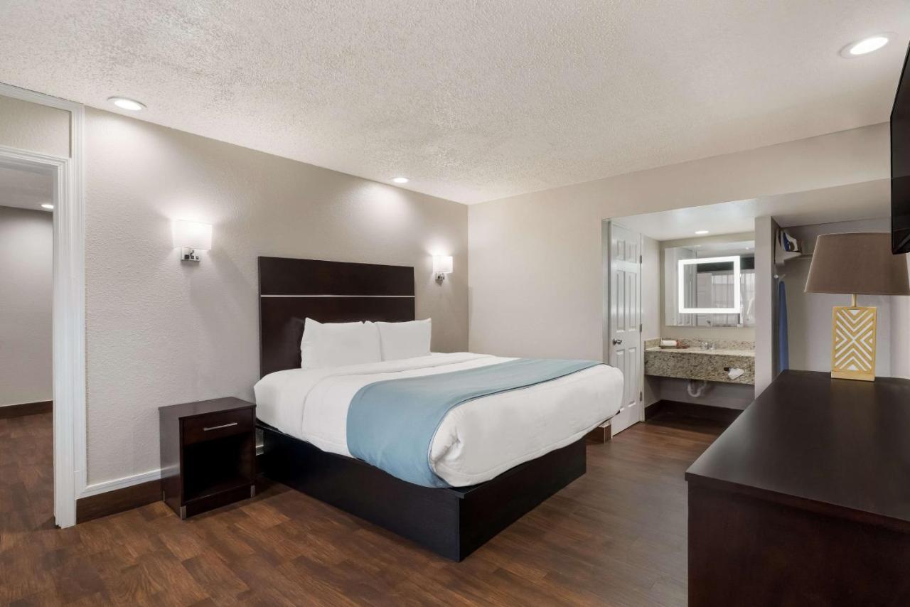 | SureStay Hotel Laredo by Best Western