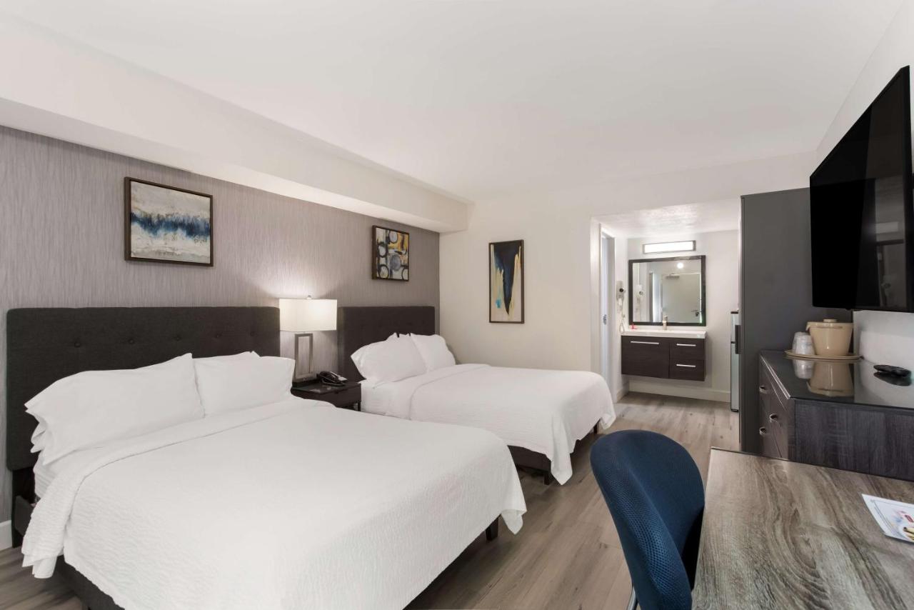 Double Room with Two Double Beds at Revival Scottsdale Studios