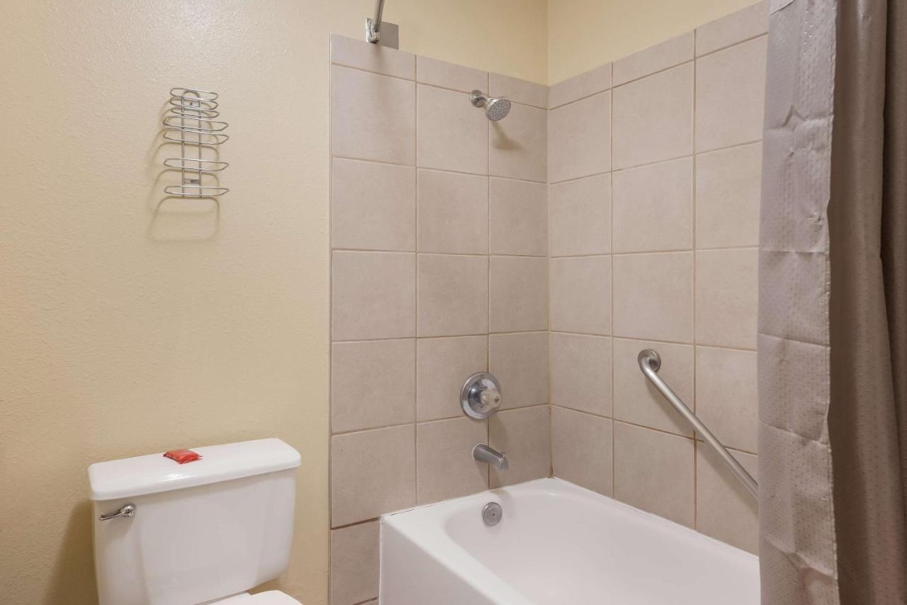 Queen Room at SureStay Hotel by Best Western Wells