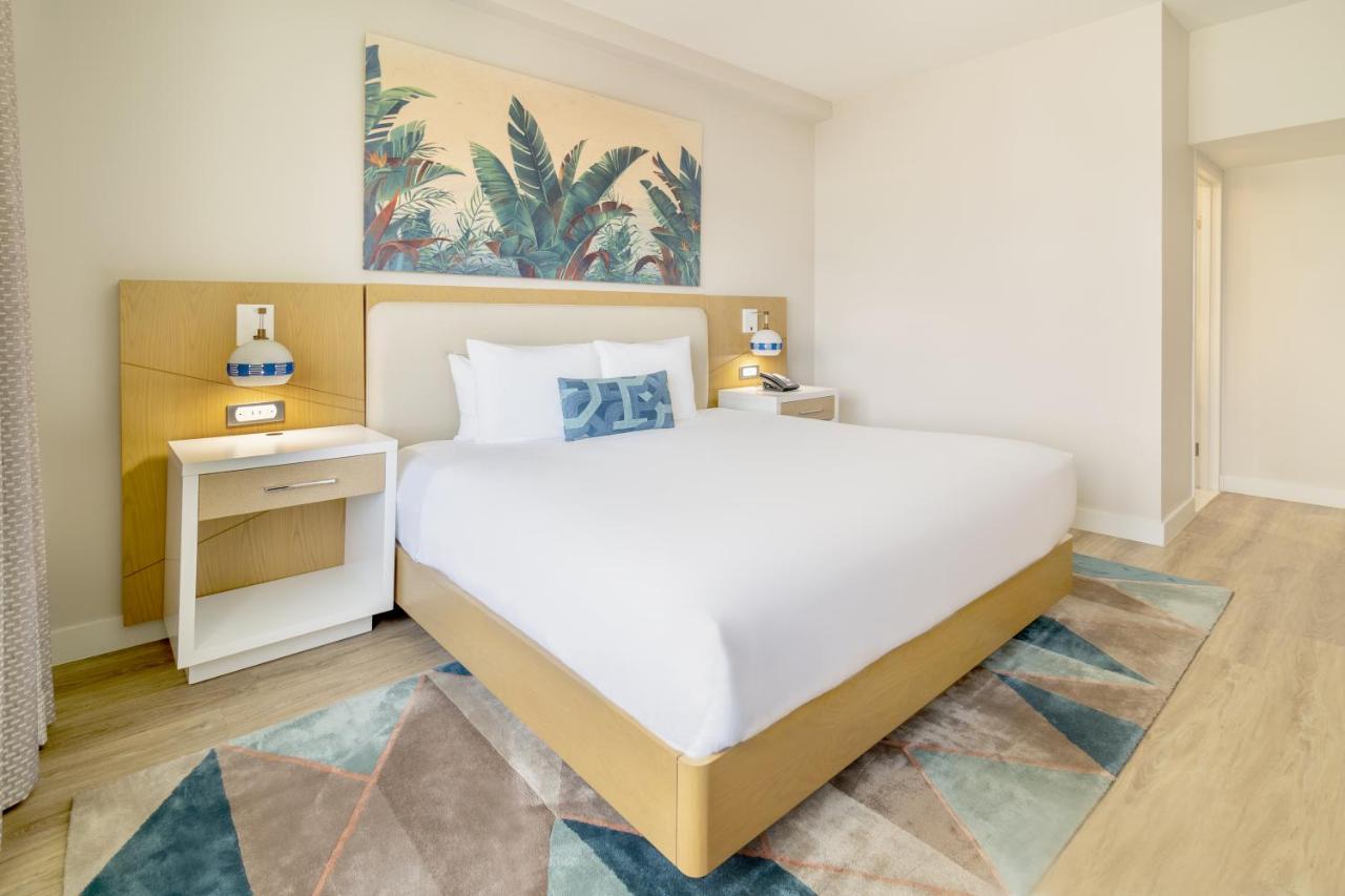 King Room - Non - Smoking at Four Points by Sheraton Miami Beach