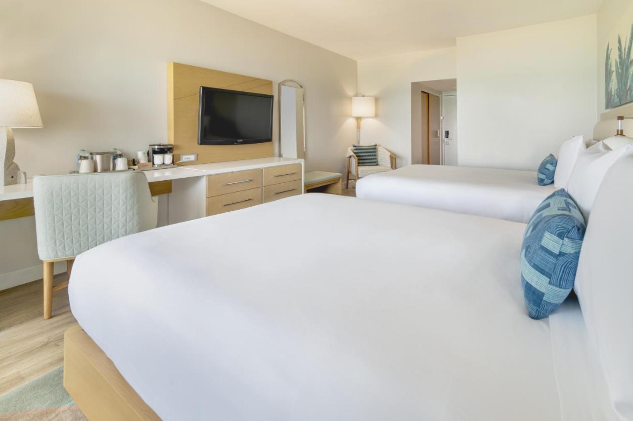 Queen Room with Two Queen Beds and Oceanfront View - Non-Smoking at Four Points by Sheraton Miami Beach