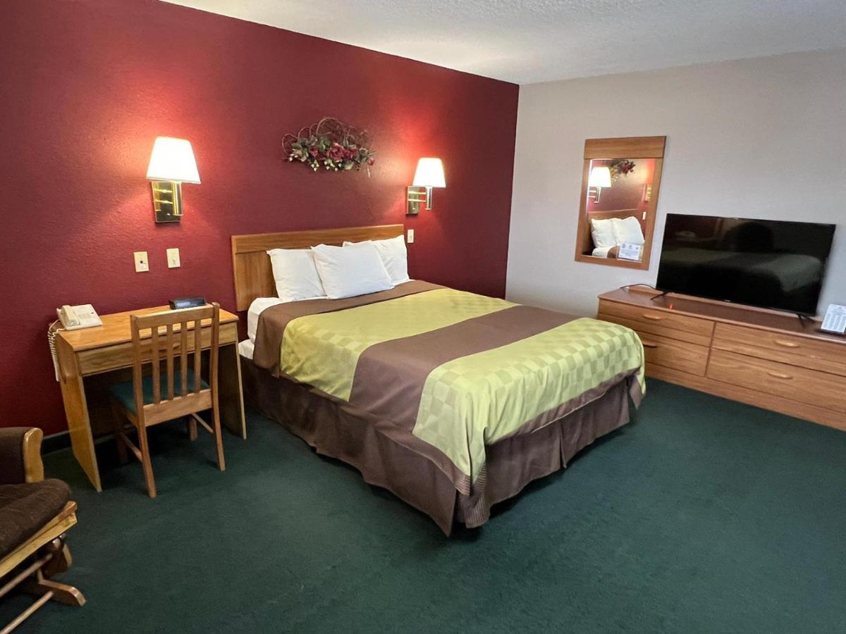 | Americas Best Value Inn Suburban