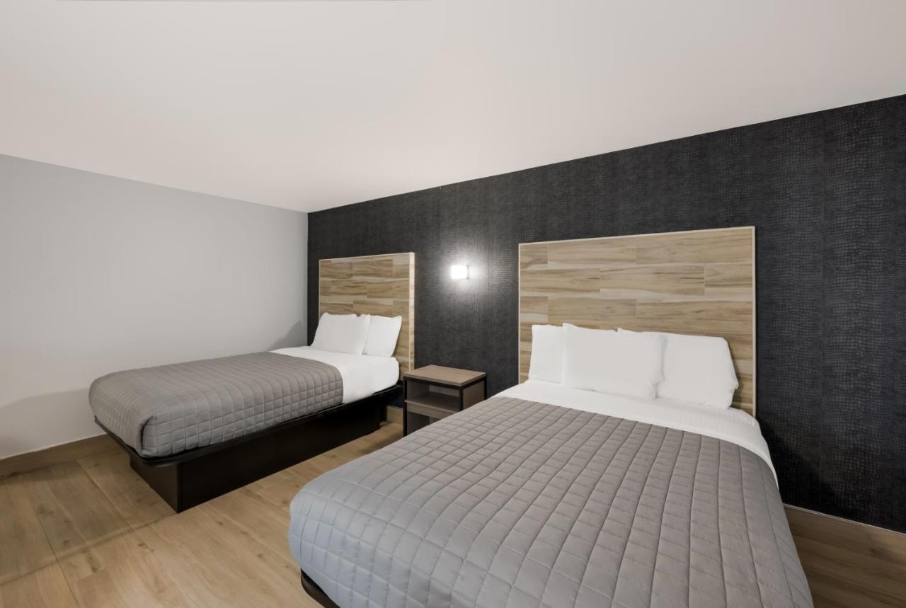 Deluxe Double Room at Essence Express Wayne