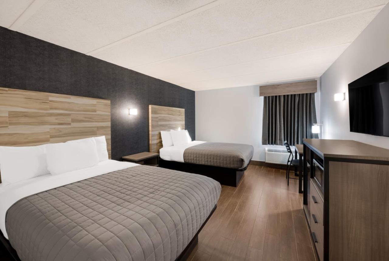 Deluxe Double Room at Essence Express Wayne