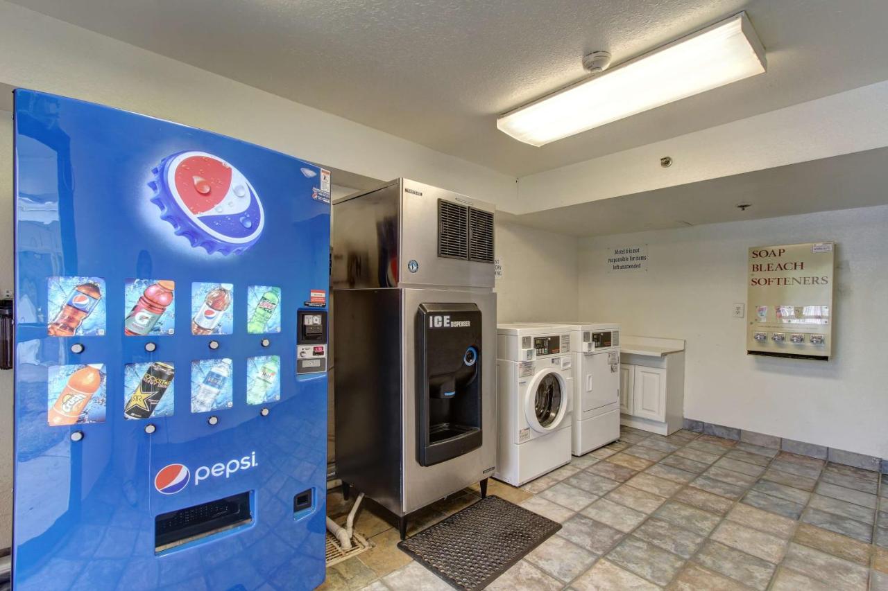 | Motel 6-Amherst, OH - Cleveland West - Lorain