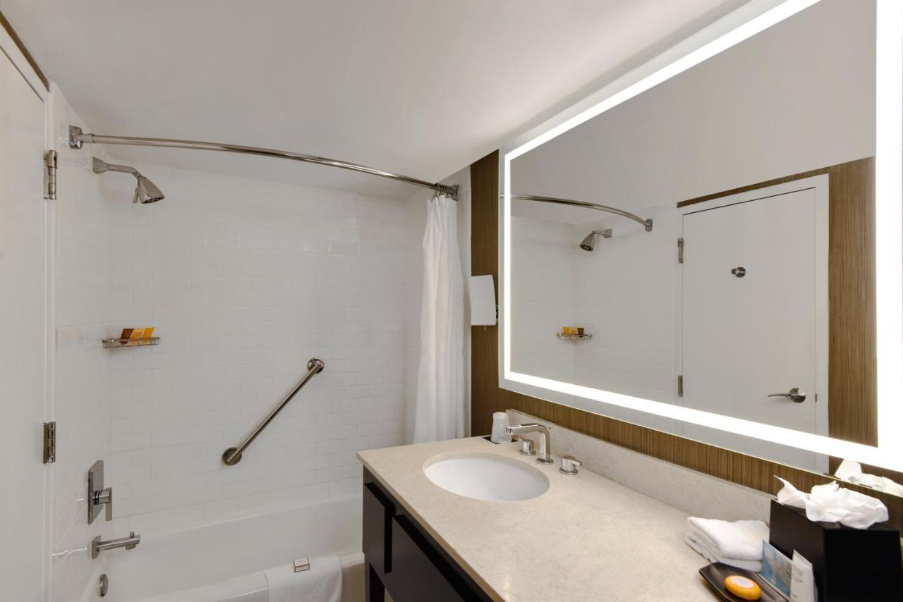 Accessible City View King with Roll In Shower at Hotel Tampa Riverwalk