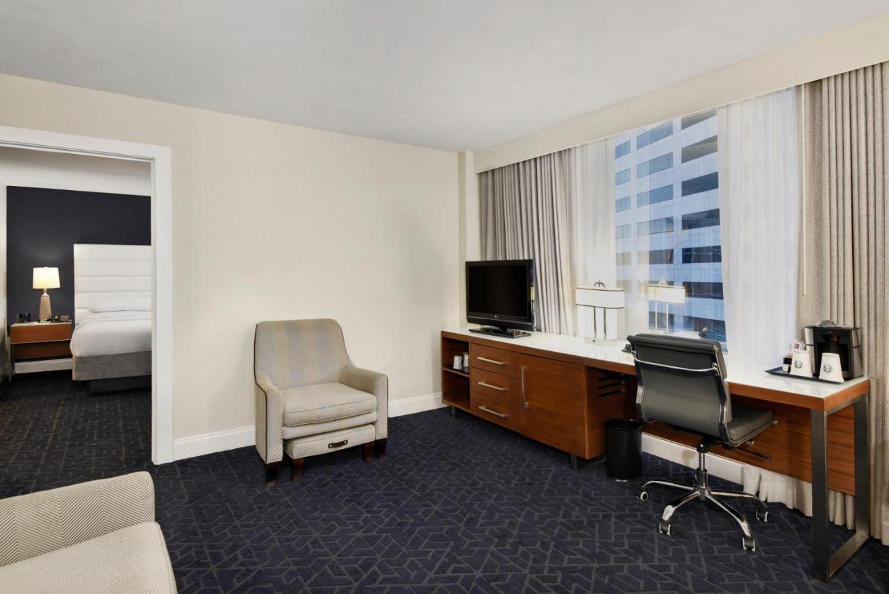 King Suite with City View at Hotel Tampa Riverwalk