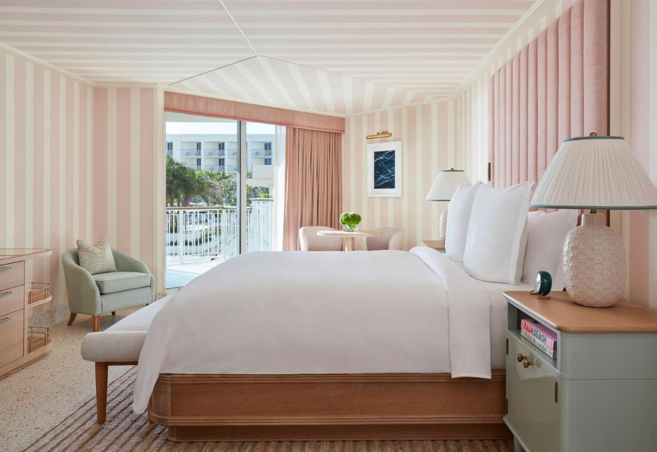 Cabana with Two Double Beds and Terrace at Four Seasons Resort Palm Beach